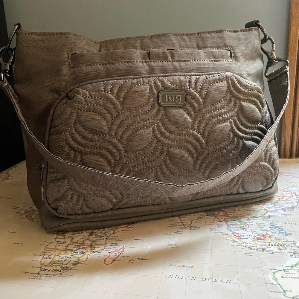 Lug Samba shoulder bag in Walnut